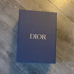DIOR B22 brand new in box